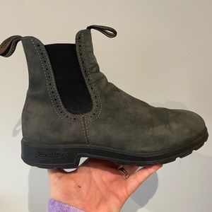 Blundstones size 9
